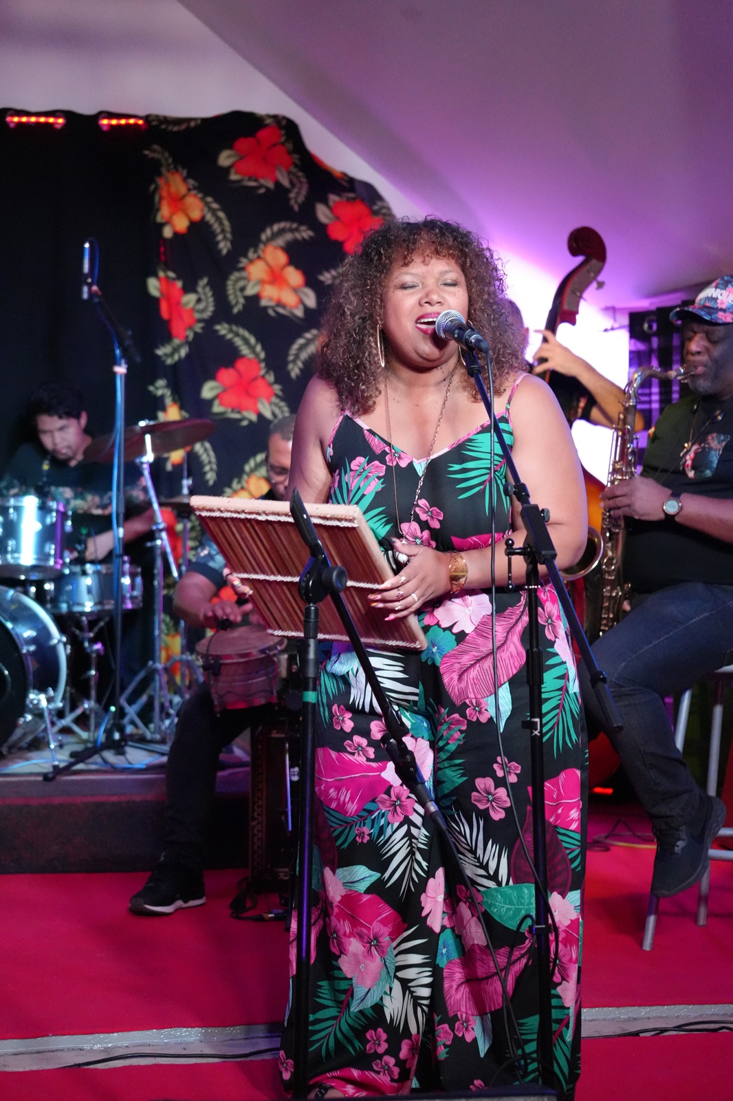 AUDRAY LOVELAS & LA LOVEBAND