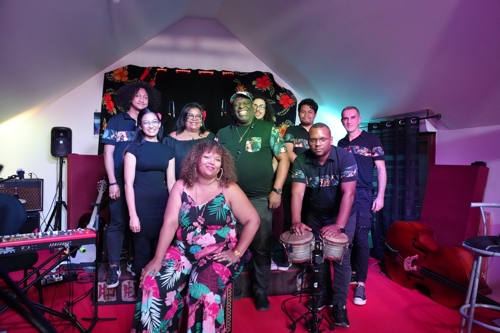 AUDRAY LOVELAS & LA LOVEBAND